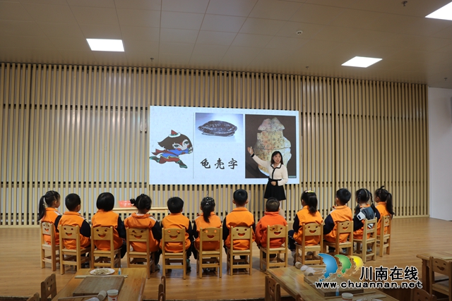 构树皮造纸1.JPG