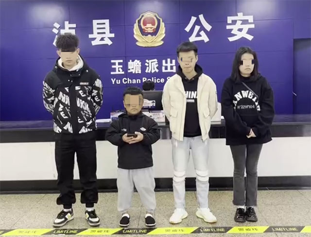泸州某“网红”挑战进女厕所，声称玩的就是真实……警方已拘留4人！