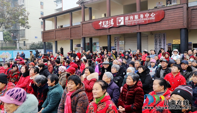 现场掌声、欢笑声不断+(1).JPG