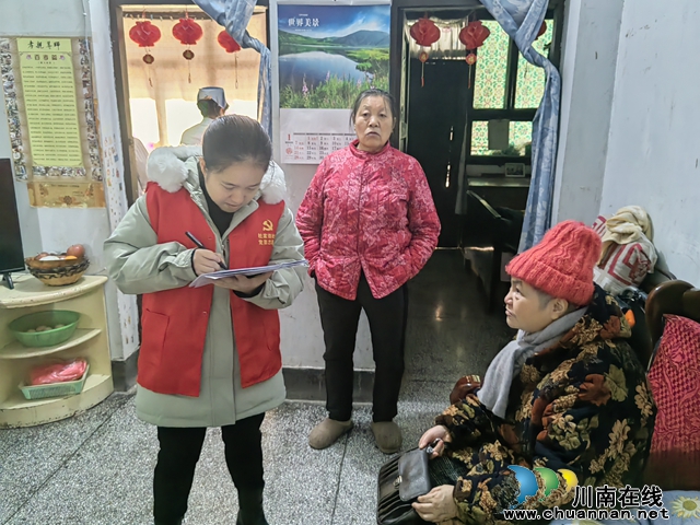 龙马潭区小市街道杜家街社区:新时代文明实践站|“敲门行动”暖人心 志愿服务零距离(图2) IMG_20240108_145743.jpg