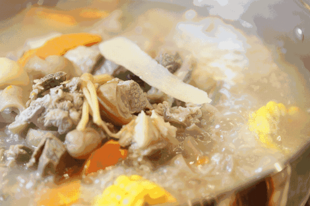 【围观】泸州男子连续3天豪迈吃羊肉，血流不止！