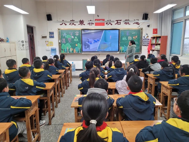 开学啦!多图直击泸州各校开启“热辣滚烫”新学期(图33) 33.jpg