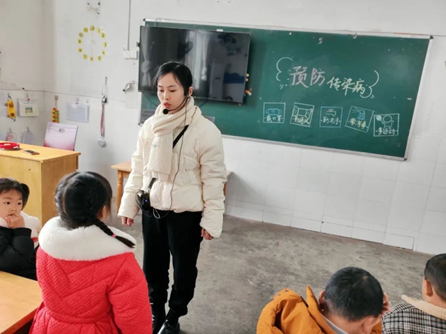 开学啦!多图直击泸州各校开启“热辣滚烫”新学期(图35) 35.jpg