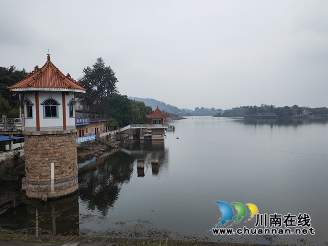 蓄好水的三溪口水库（曾佐然摄）.jpg