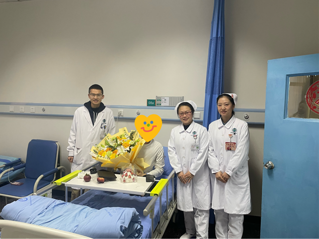 河南少年19岁生日，西南医大附院医护人员给足了仪式感！