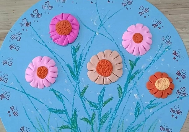 萌宝出动,为绿充“植”!泸州市人医发育行为中心开展植树节活动(图4) 微信图片_20240315144154.jpg