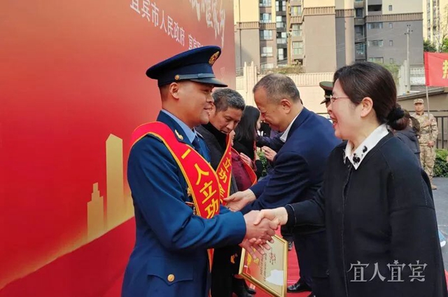 获中央军委一级表彰!宜宾籍军人张运虎,好样的!(图4) 虎4.jpg