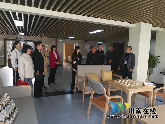 泸县云龙镇人大组织开展社区养老服务专题调研