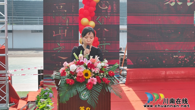 家长发言.JPG