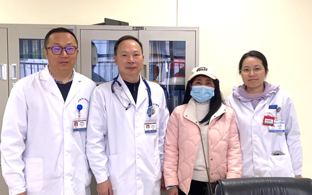 湖南大姐面部被“恶瘤毁容”，泸州医生巧用皮瓣换“新脸”