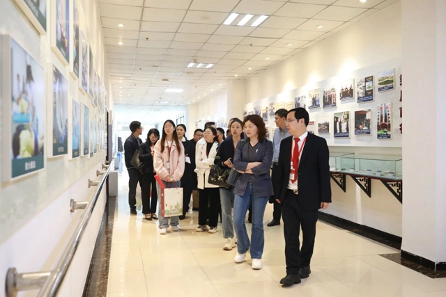 【关注】西南医科大学领导到合江县中医医院开展“访企拓岗”考察调研活动(图4) 微信图片_20240426093734.jpg