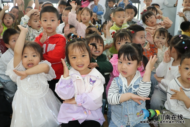叙永县永宁幼儿园开展“小小科学家启梦—科技进校园”活动