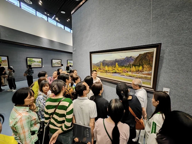 五一“不打烊”！风景油画精品展开幕，快来泸州市文化馆