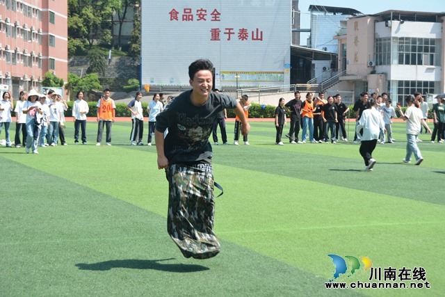 “趣”享运动，蓄力高考 | 泸县一中举行高三趣味运动会