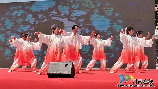 表演中2 (1).jpg