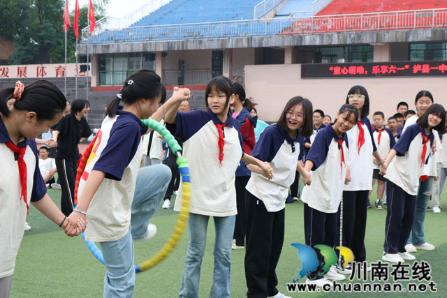 ​童心萌动 乐享六一 ┃ 泸县一中开展庆祝“六一”国际儿童节活动