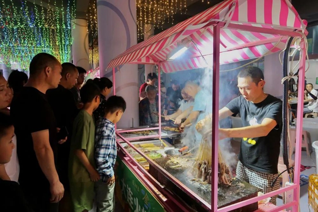 关注！新华社聚焦内江甜蜜“夜经济”