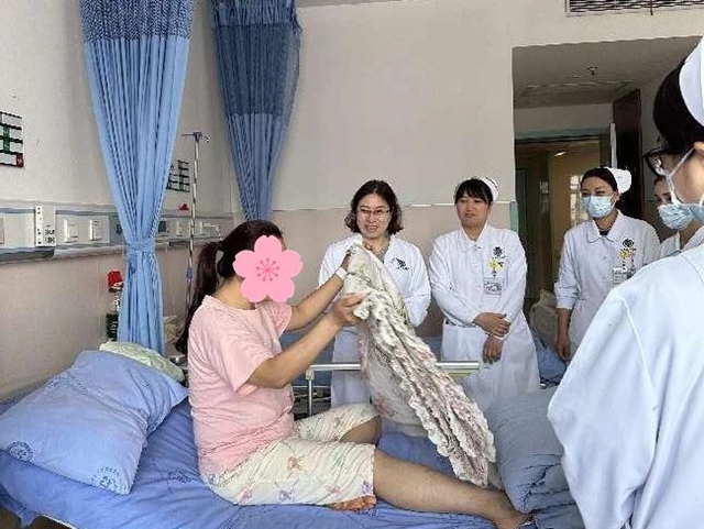 西南医大附院又一“国家级规范化示范病房”被授牌(图6) 6.jpg