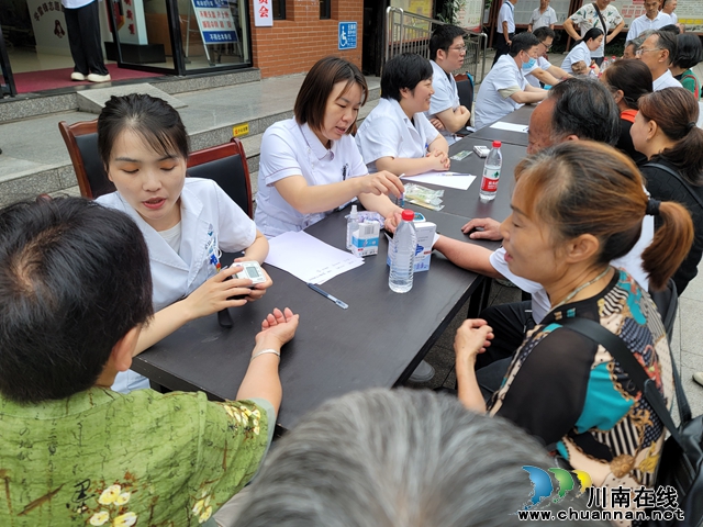 民心守护 | 泸县玉蟾街道：健康零距离 医疗义诊暖人心