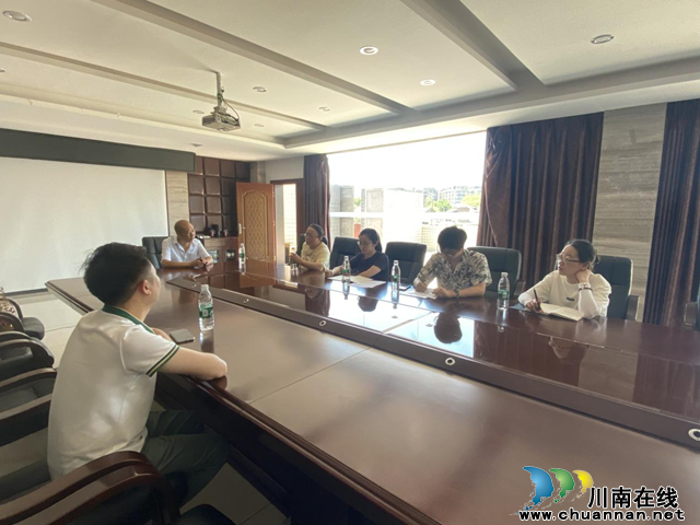 调研座谈会.png