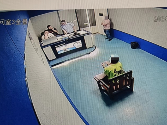 泸州出现利用不雅照敲诈勒索……警方：如遇速报警！