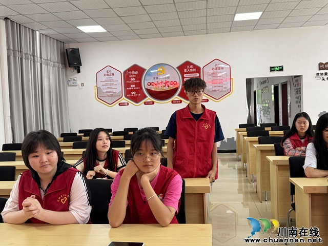 泸县玉蟾街道：弘扬志愿精神，共筑文明社区