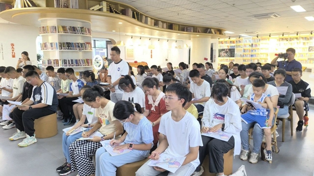 “泸”老师又开讲啦 | 美景+美食！街头地理公开课“泸”老师带你寻味醉美泸州