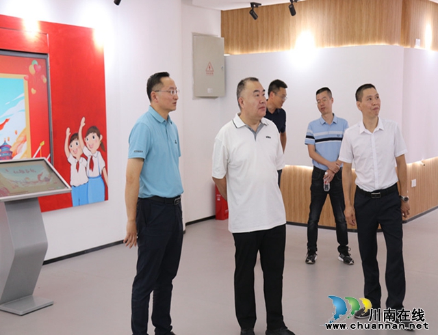 泸州市政协副主席、民盟泸州市委会主委杜旭林到合江调研未成年人教育保护工作