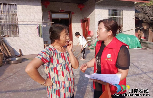宜宾南溪区长兴镇东岩村：情系困难群众，走访温暖人心