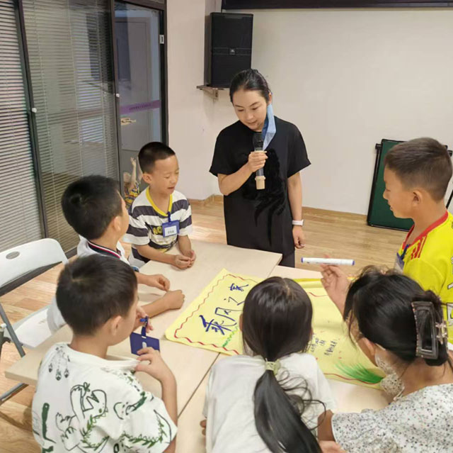 泸州市妇联“阳光童年”公益课堂丨学习提升 赋能自己成就梦想!(图4) 4.jpg
