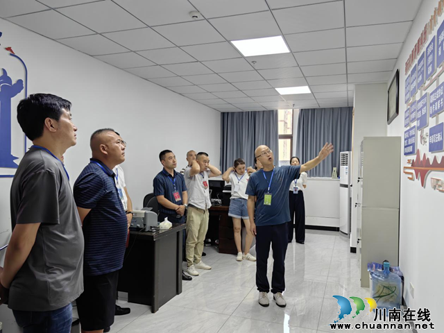 叙永县市场监管局 开展2024年“政务开放日”活动(图2) 图片2.png