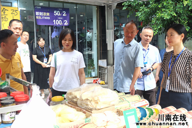 泸县政协到立石镇开展场镇综合治理协商工作