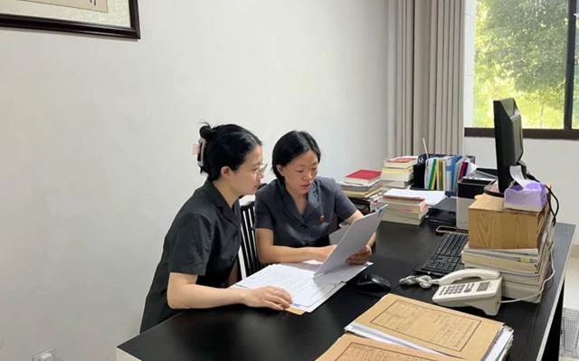 泸州市龙马潭区人民法院｜提灯引路为青苗 金秋共赴法治梦