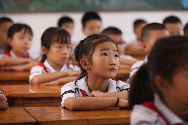 法润春芽·“未”你而来┃龙马潭区法院“开学第一课”送法进校园关爱留守儿童(图4) 微信图片_20240912092859.jpg