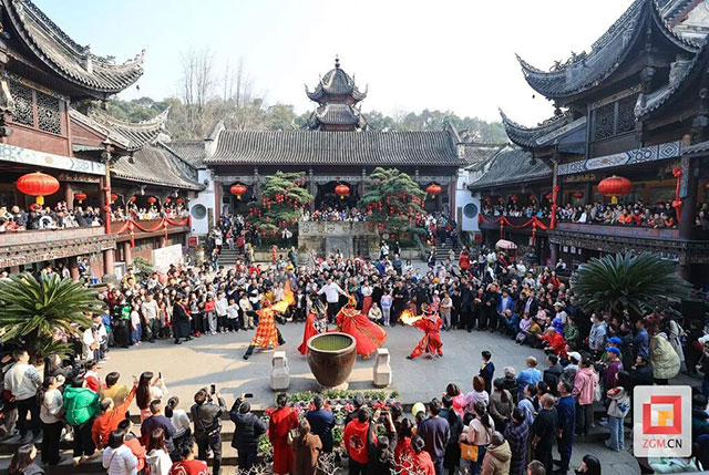 自贡：西秦·内秀→ 古代建筑的瑰宝