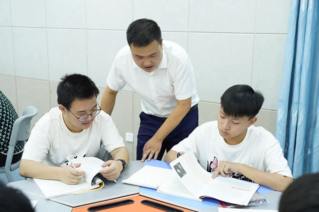 泸州市中职学校思政学科质量分析会在泸县建校举行(图3) 3.jpg