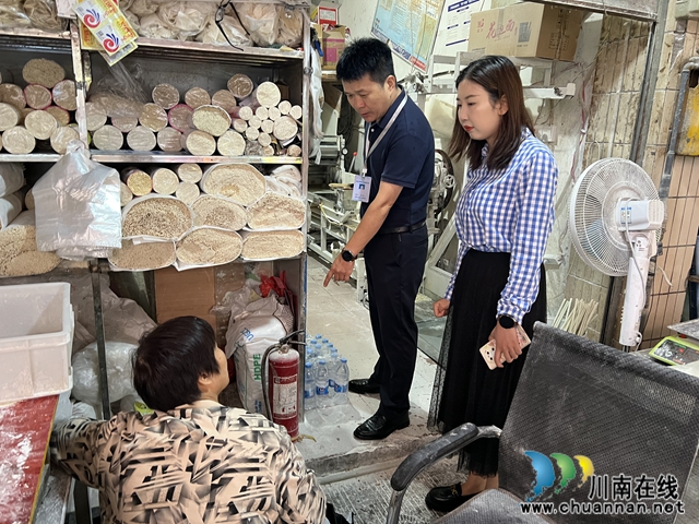 泸县玉蟾街道开展国庆节前安全检查行动