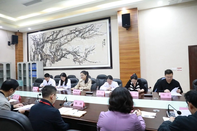 医院6名市级名老中医学术经验传承人完成结业考核(图2) 微信图片_20241012115241.jpg