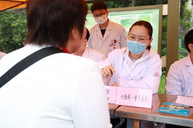 情暖重阳 敬老爱老 | 医院开展重阳节巡回诊疗活动!(图4) 微信图片_20241012115829.jpg