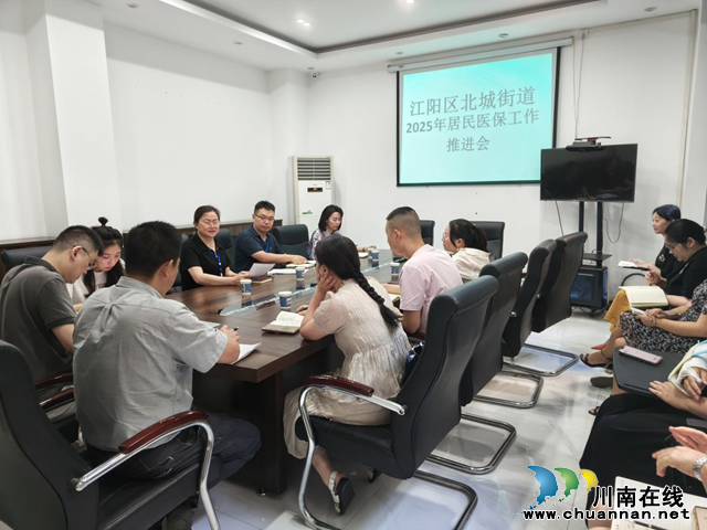 泸县教体局领导深入校园，守护学生“舌尖上的安全”