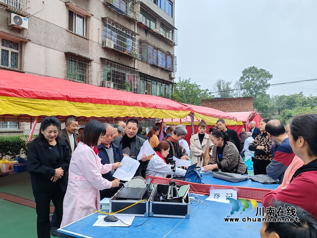 泸县玉蟾街道：体检筛查双管齐下，居民健康有保障