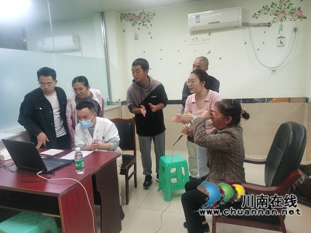 四川省疾病预防控制中心慢病所专家到泸县立石中心卫生院开展慢性阻塞性肺疾病指导工作