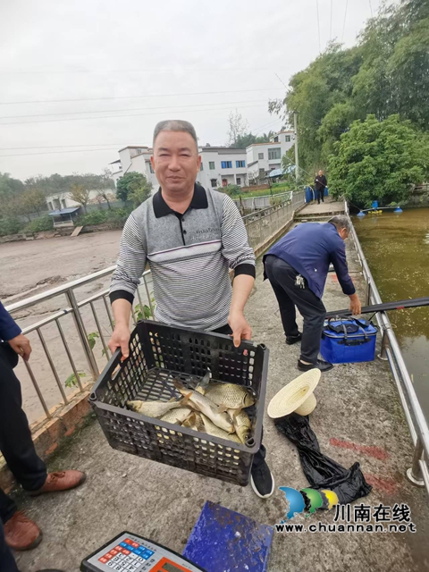 喜获丰收1.jpg