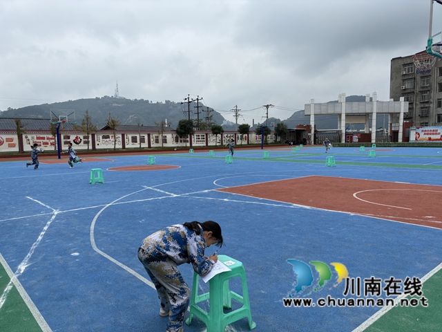2024年（第三届）泸州市中小学生军事体育比赛在泸县嘉明小学举行