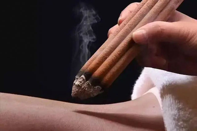 【酸爽】一根细针穿透手臂,还不停地捅来捅去!(图5) 5.jpg