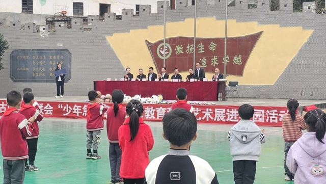 红色3.jpg