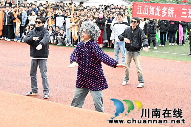 泸县建校2024年“文轩杯”体育节暨第二十九届田径运动会开幕(图16) _DSC8930.jpg