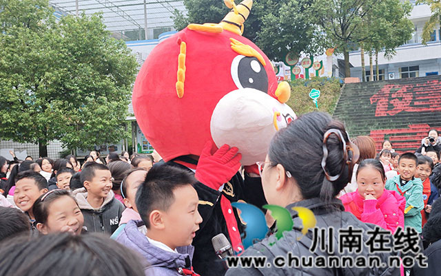 学生发言.jpg