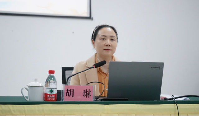 泸州公交集团举办学习贯彻党的二十届三中全会精神暨第一期“公交组工讲堂”