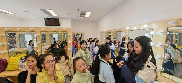 交响浸润 成就美好 | 泸州这个学校合唱团唱响2025新年音乐会(图15) 15.jpg
